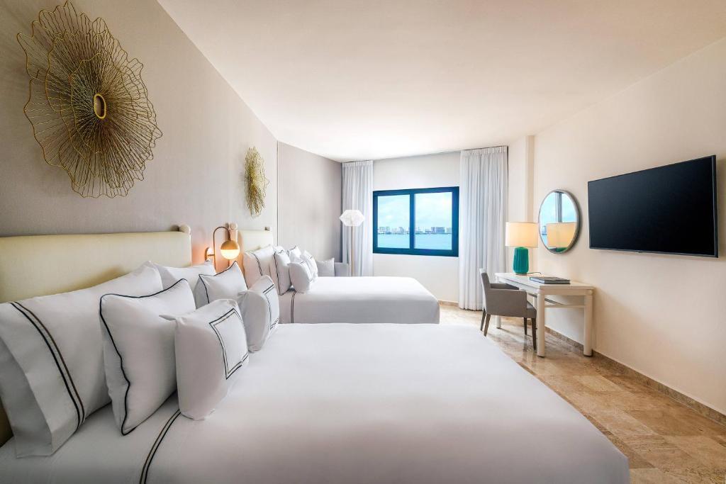 The Level Grand Suite With Balcony