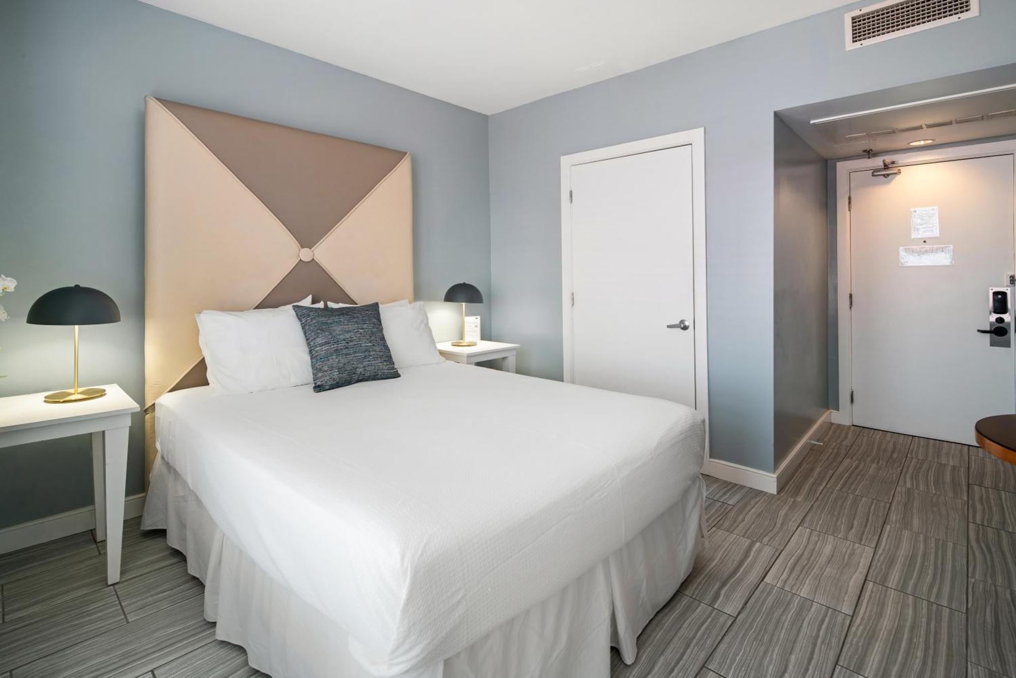 Accessible Queen Room
