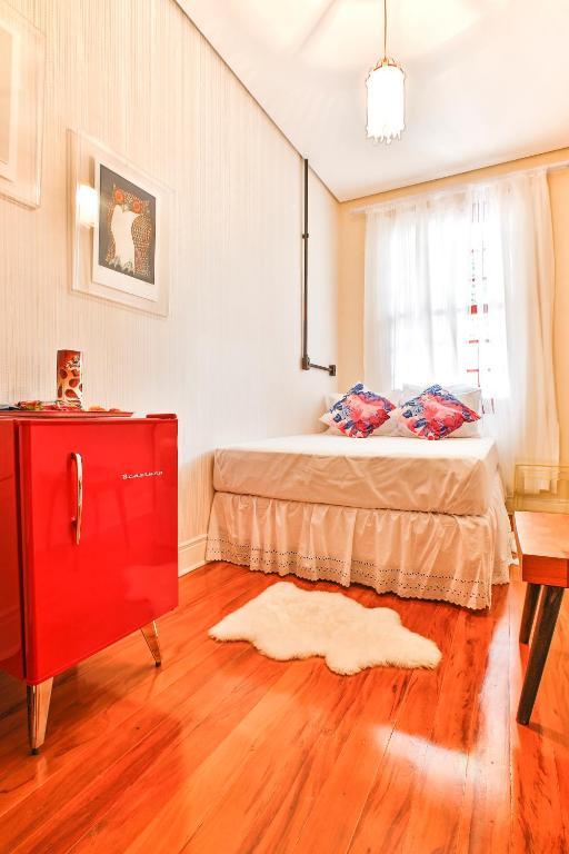 E-2 Kitchenette, One Bedroom with One Queen Bed and One Queen Sofa Bed