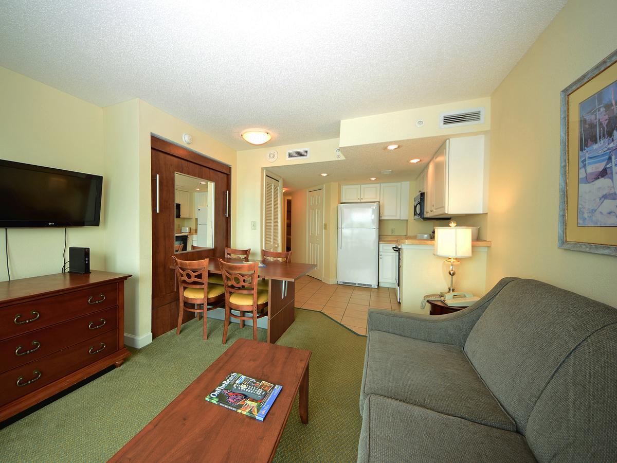 1 Bedroom 1 Bath Side Ocean-view Condo with 2 Queens and Wall Bed - T28