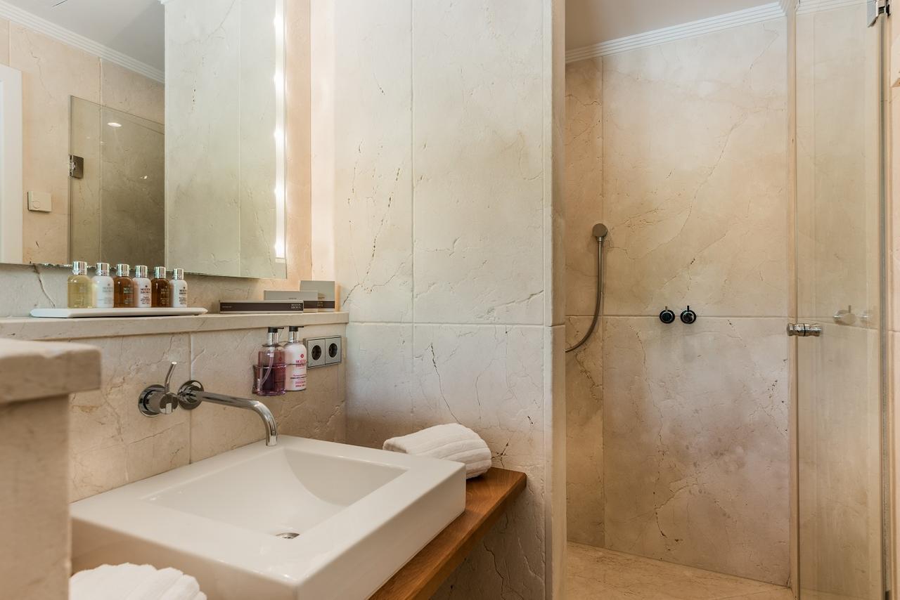 Double Room with Pool View