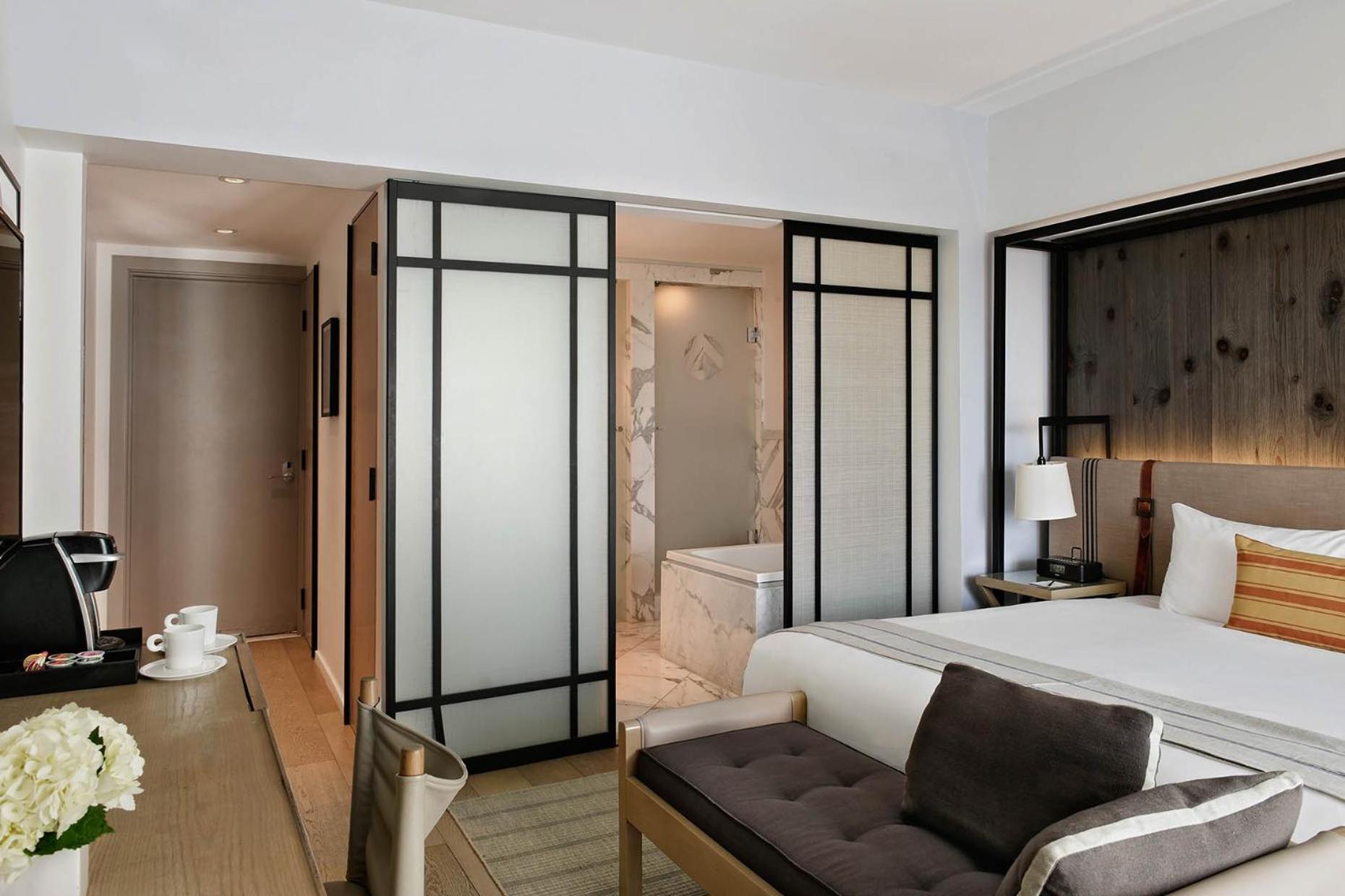Pool King Room
