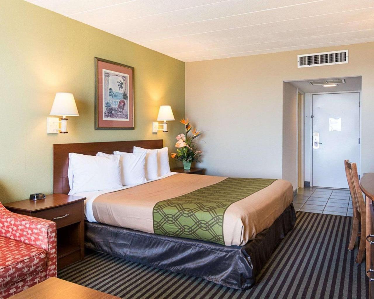 King Room - Ocean Front - Private Balcony