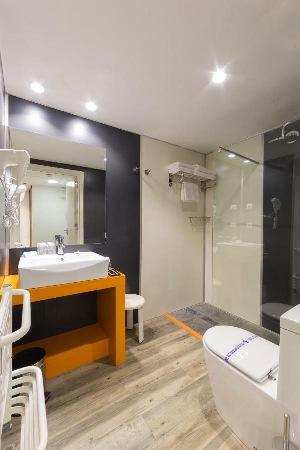 One-Bedroom Apartment (3 Adults + 1 Child)
