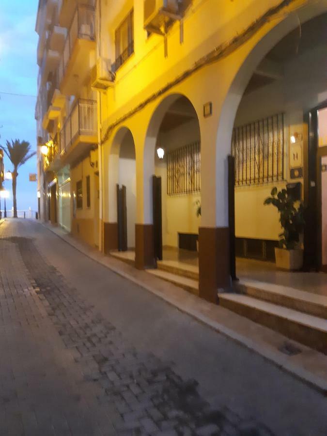 Twin Room with Street VIew,1545745501:JPEG