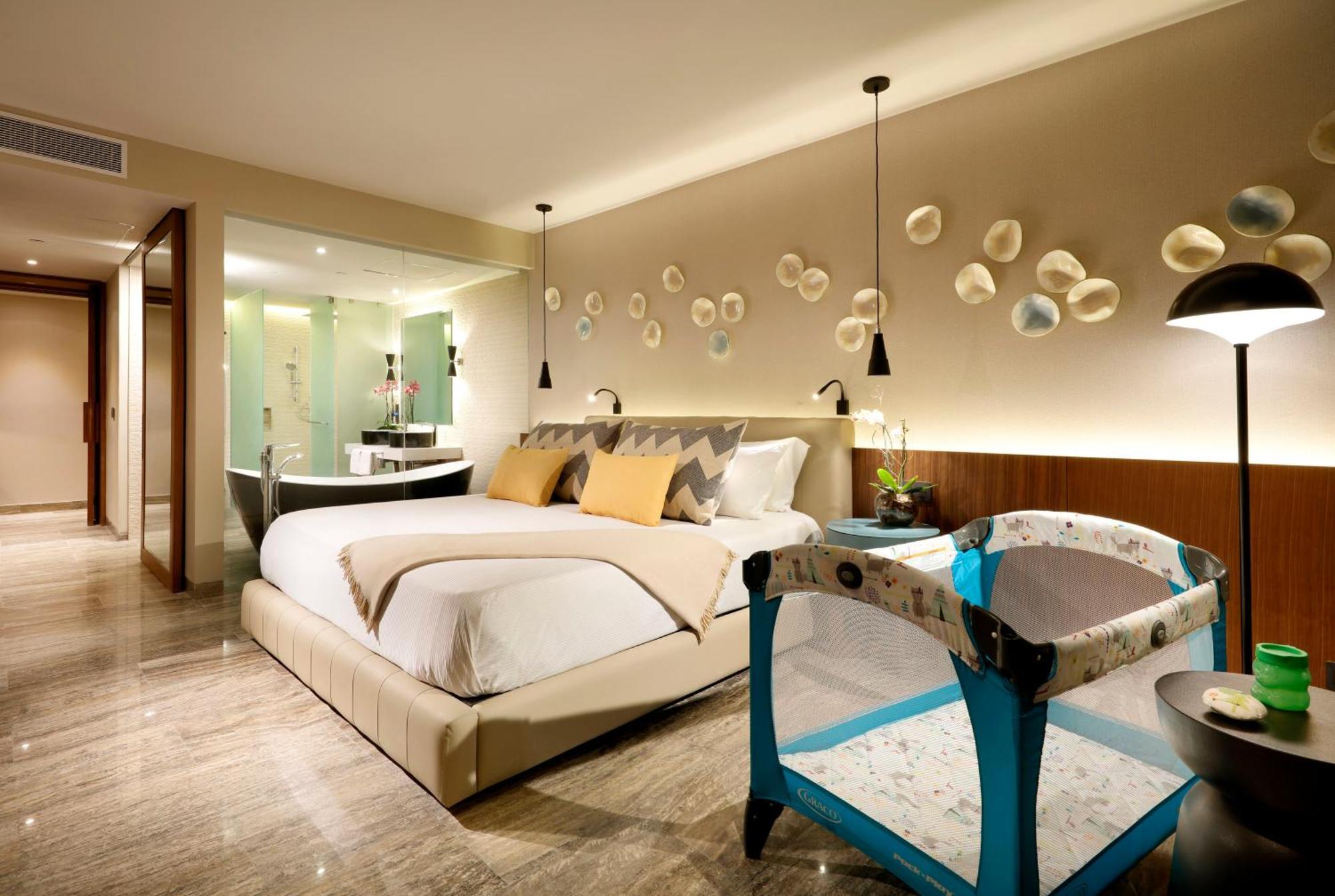 Family Selection Junior Suite Beachside Panoramic Ocean View