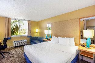 Deluxe King Room - Non-Smoking