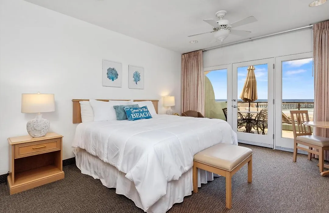 Beach House Inn & Suites-1
