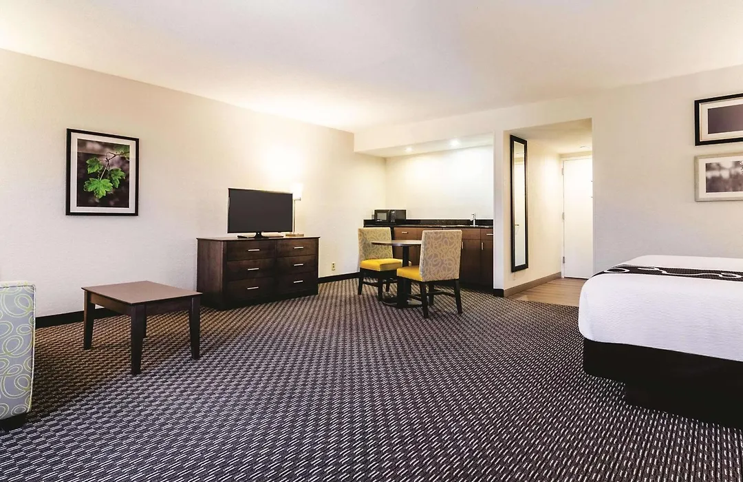 La Quinta Inn & Suites By Wyndham Myrtle Beach - N Kings Hwy-1