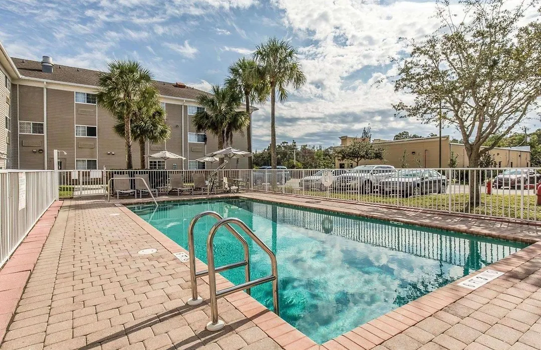 Suburban Studios Fort Myers Cape Coral-1