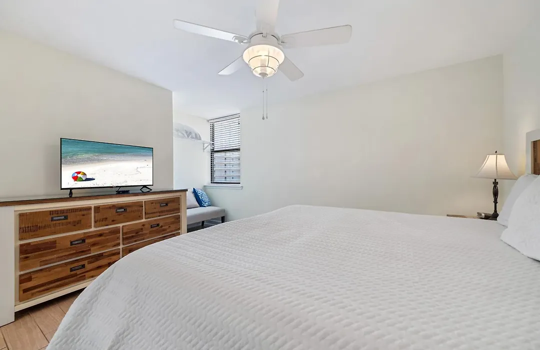 Gulf House 605-1