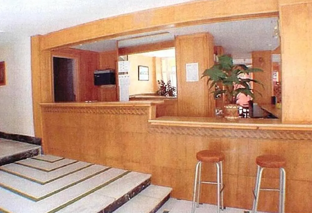 Hotel Iris-1