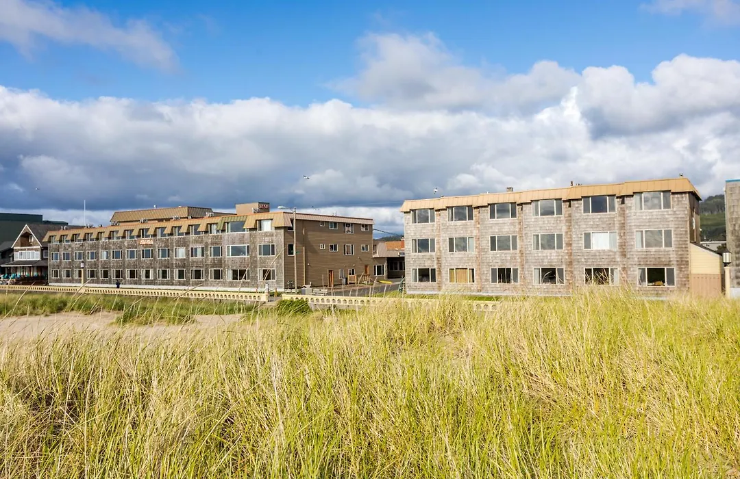 Ebb Tide Oceanfront Inn-1