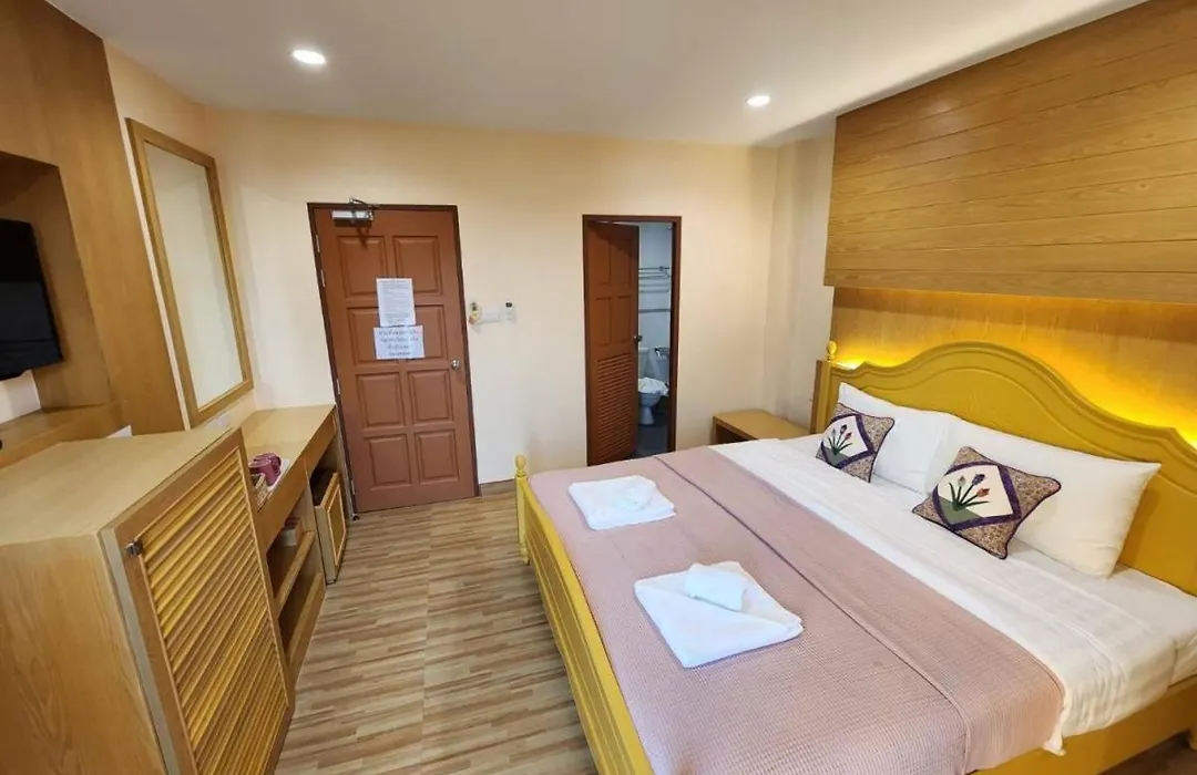 Alaita Hostel Patong-1