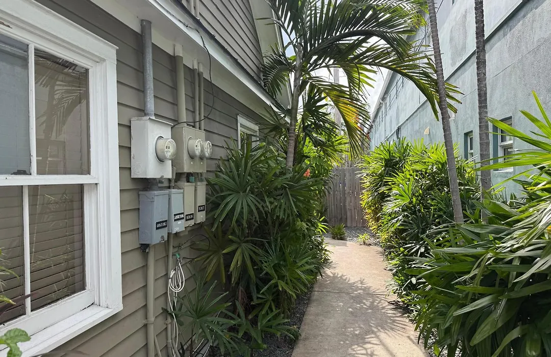 Seagull Suite | Inviting Studio, Steps From Duval-1