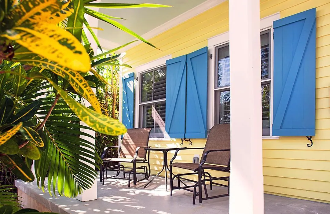 Pineapple Cottage-1