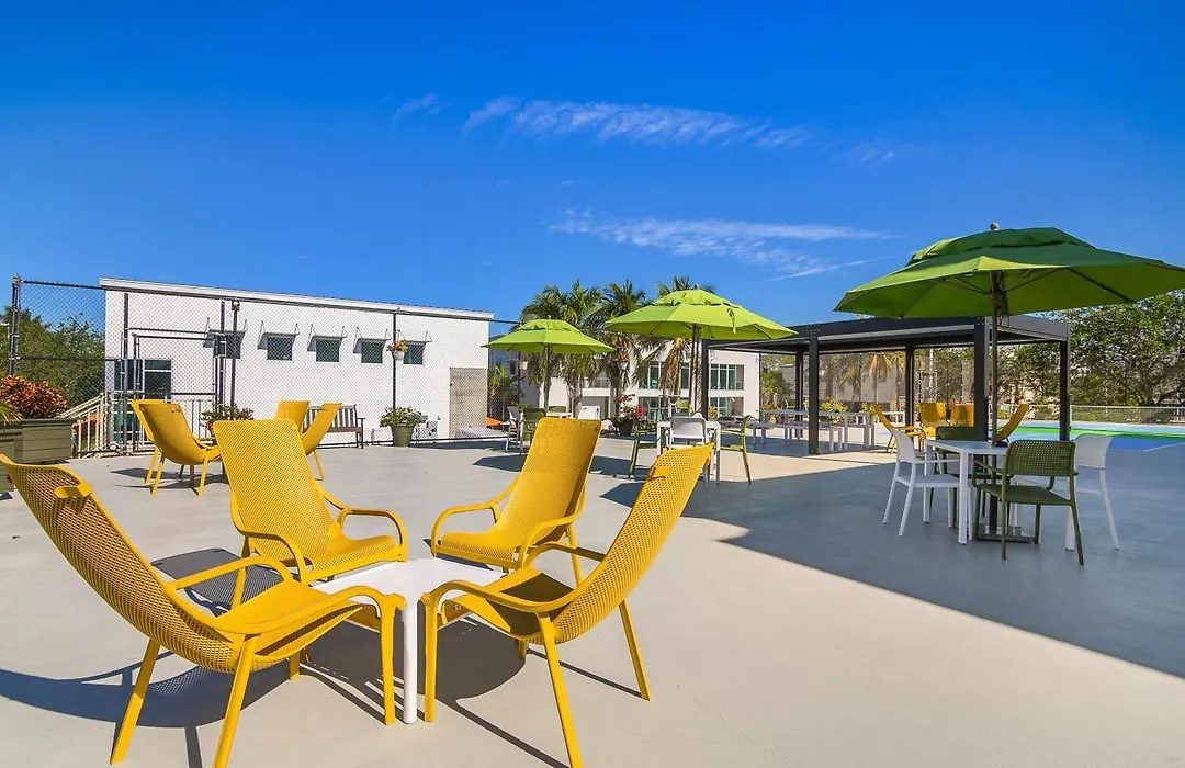 Naples Park Central Hotel-1