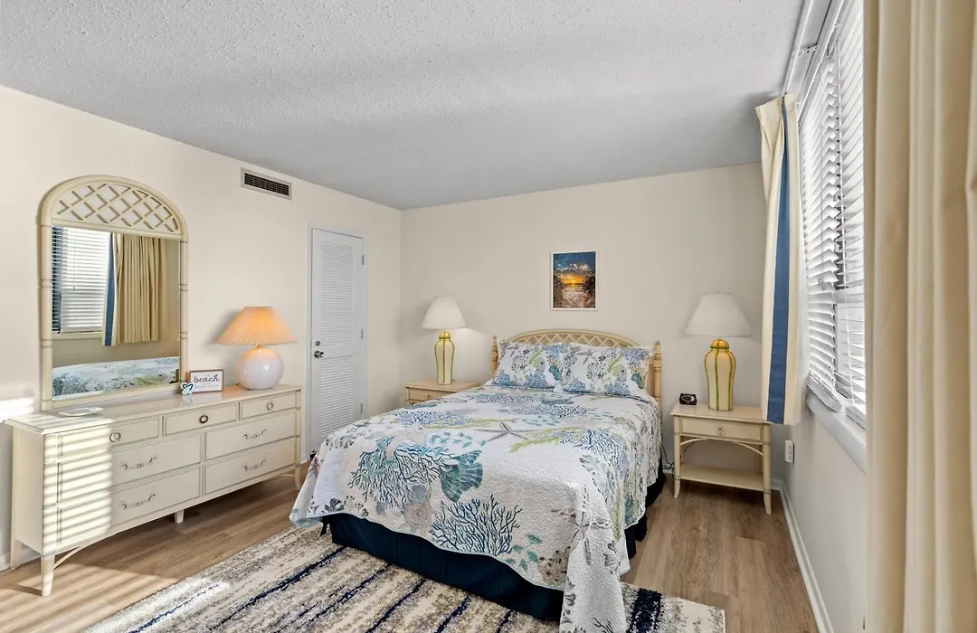 Arcadian II 11E - Oceanfront - Shore Drive Section-1