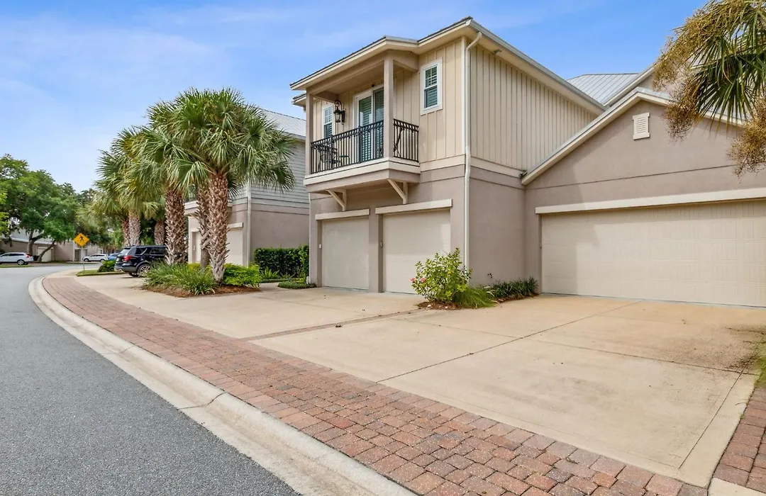 905 Summerwoods Cir-1