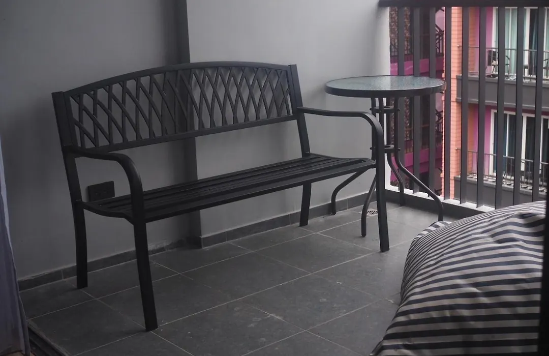 Leon'S Loft House-1
