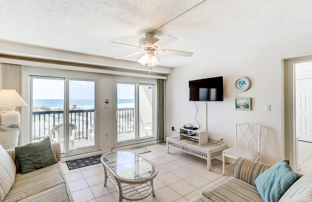 Pinnacle Port Condos-1