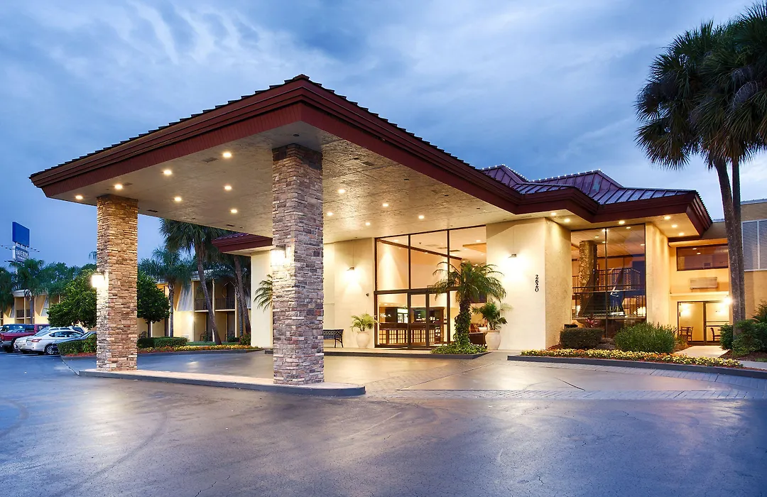 Best Western International Speedway Hotel-1