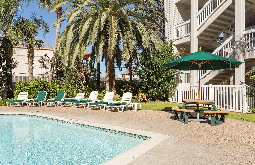 Casa Del Mar Beachfront Suites-1