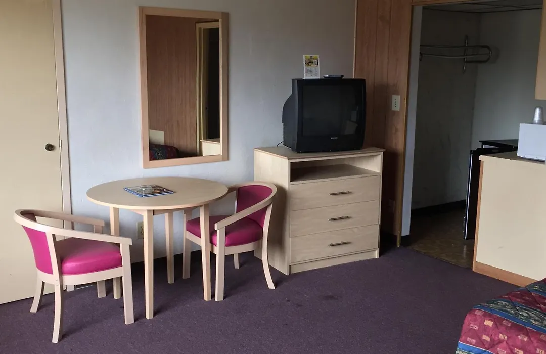 Macthrift Motor Inn-1