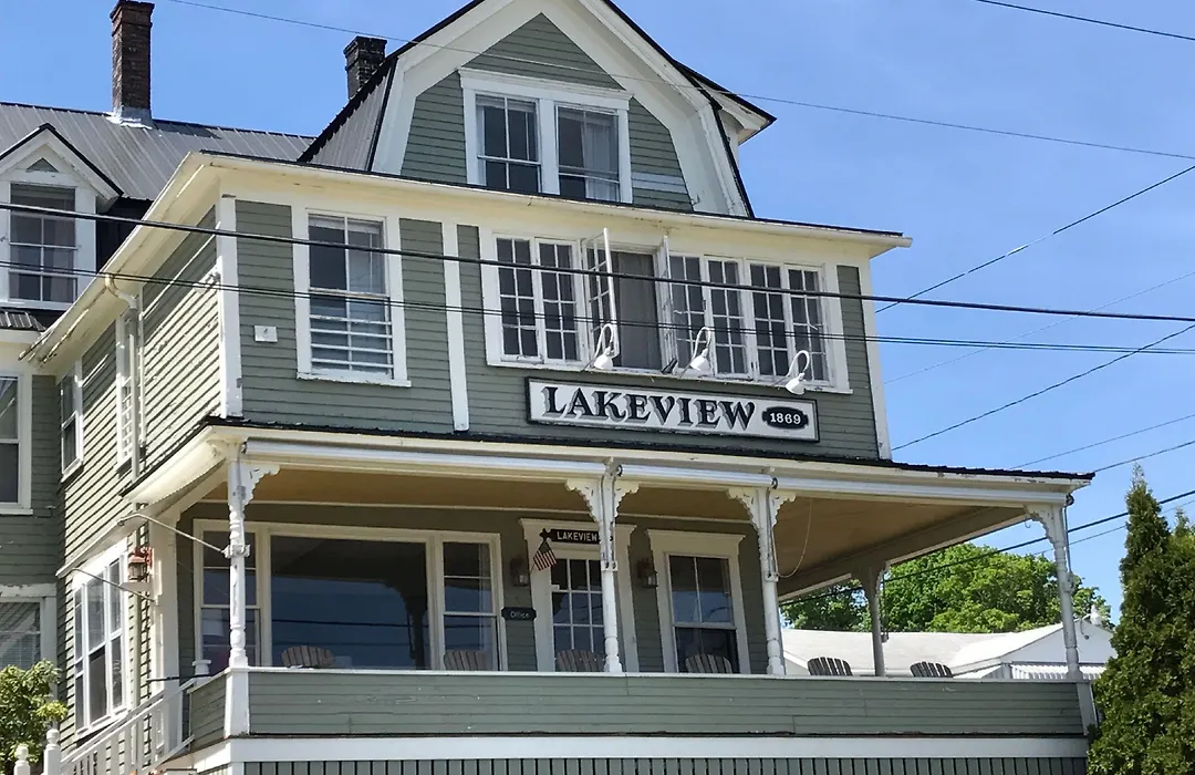 The Lakeview Inn & Cottages-1