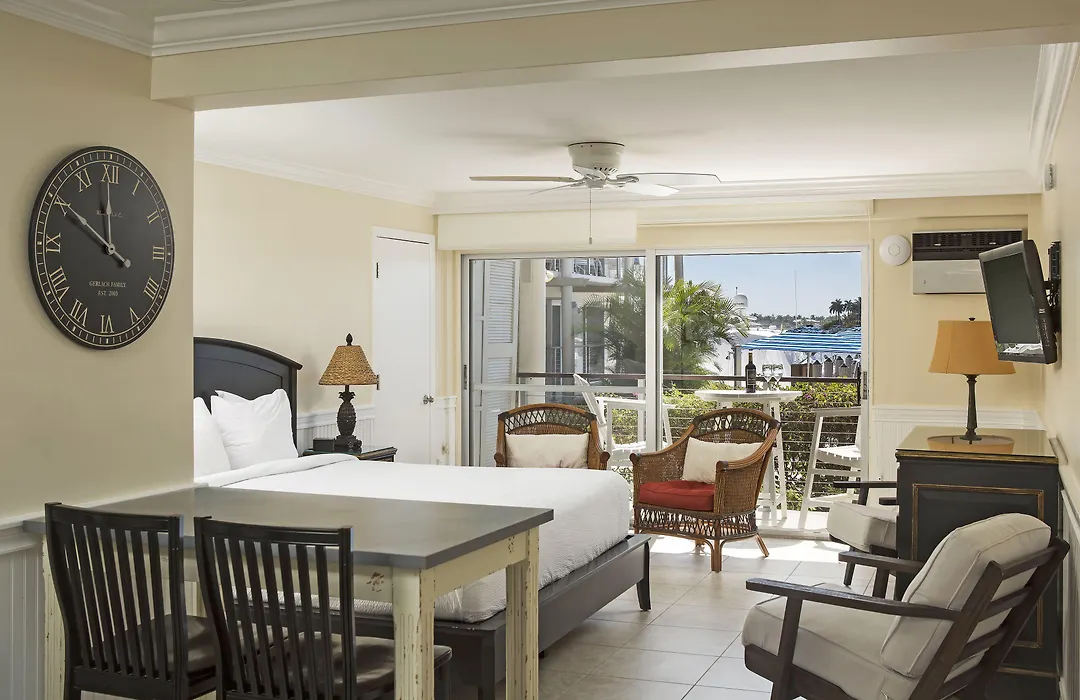 Cove Inn On Naples Bay-1