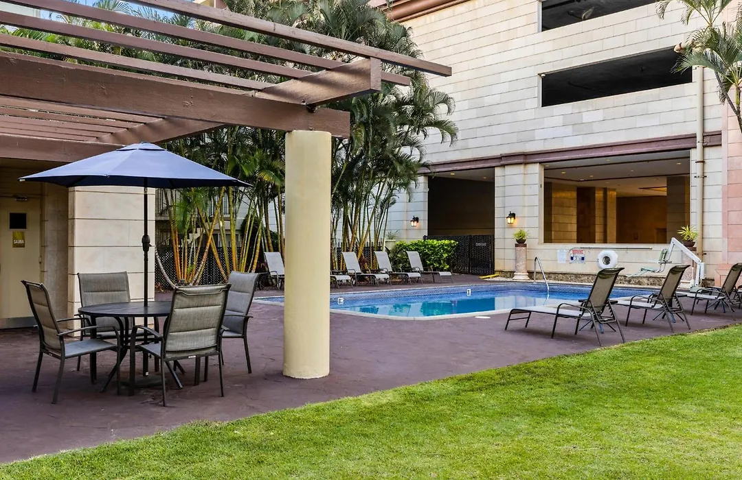 Wyndham Vacation Resorts Royal Garden At Waikiki-1