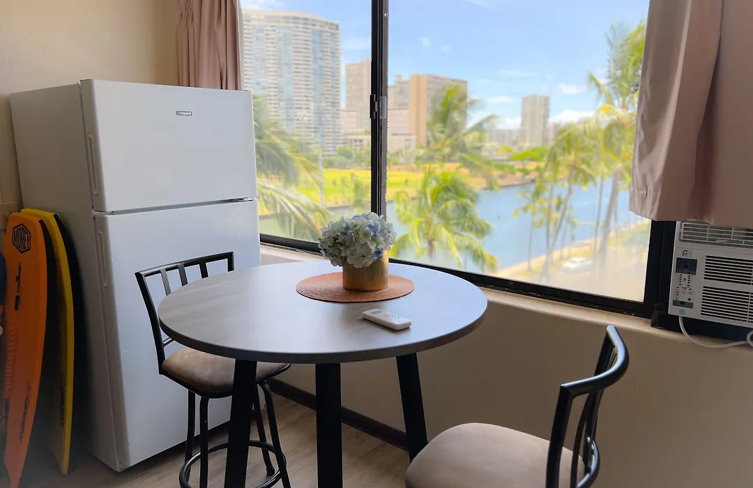 Waikiki Monarch Hotel-1
