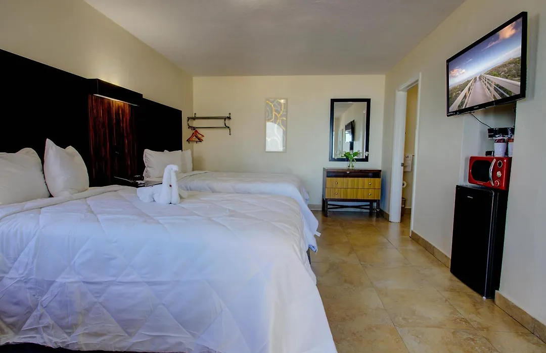 La Bella Inn - Pool Open-1