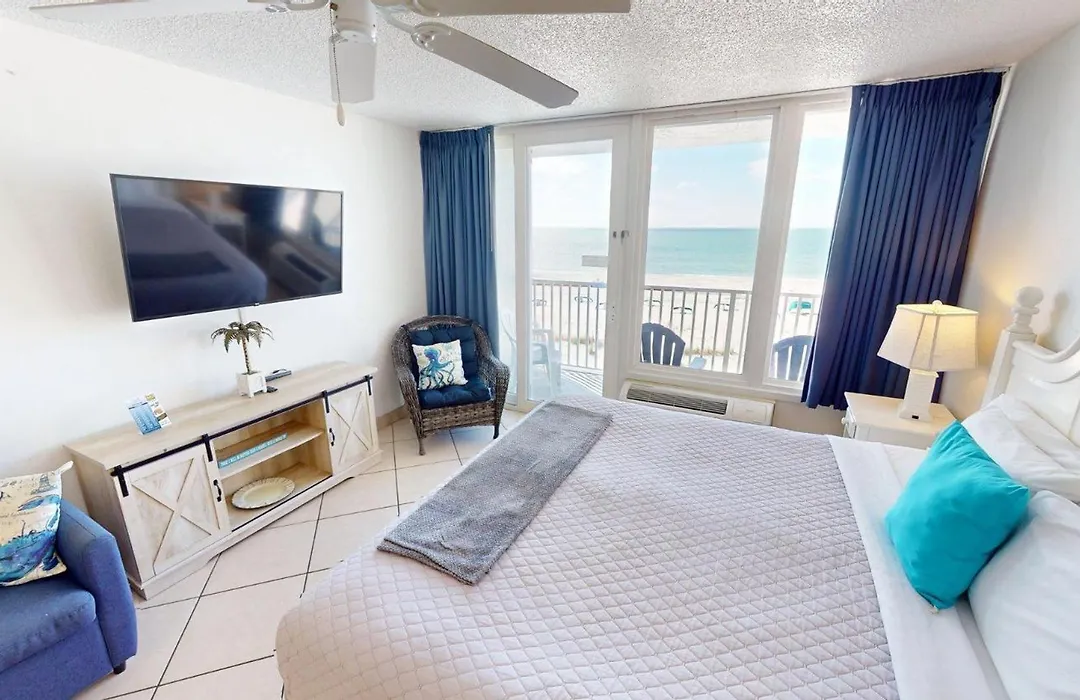 Island Inn Beach Resort-1