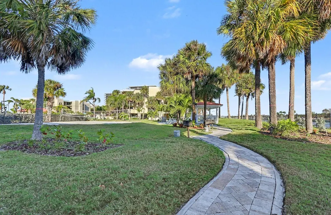 Land'S End 7-401 Beach Front - Premier-1