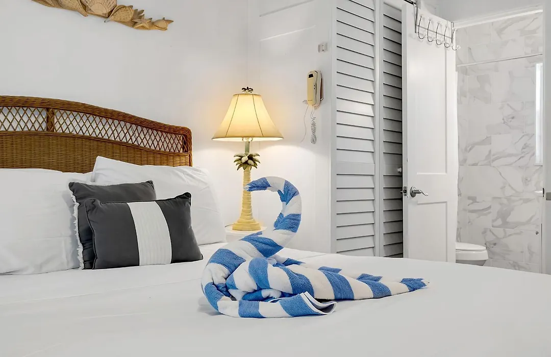 Tropic Terrace Suite #50 - Beachfront Resort-1