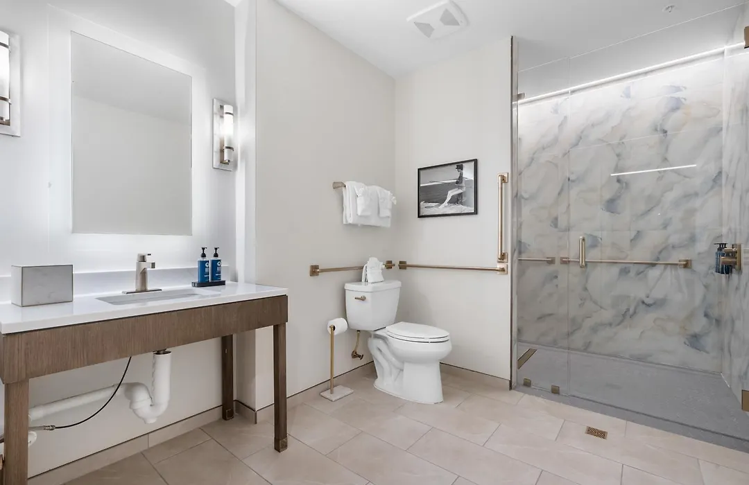 Harbor Suites At Harborwalk Village-1