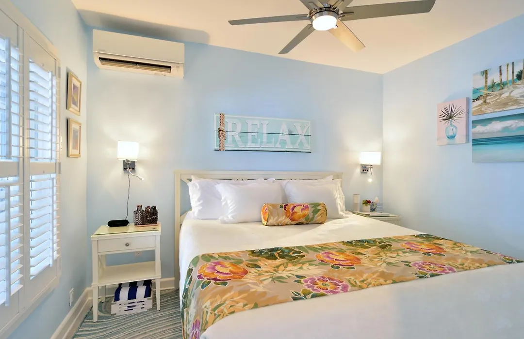 Center Court-Boutique Old Town Lodging-1