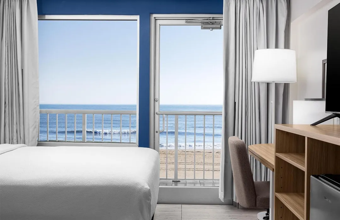Spark By Hilton Virginia Beach Oceanfront-1