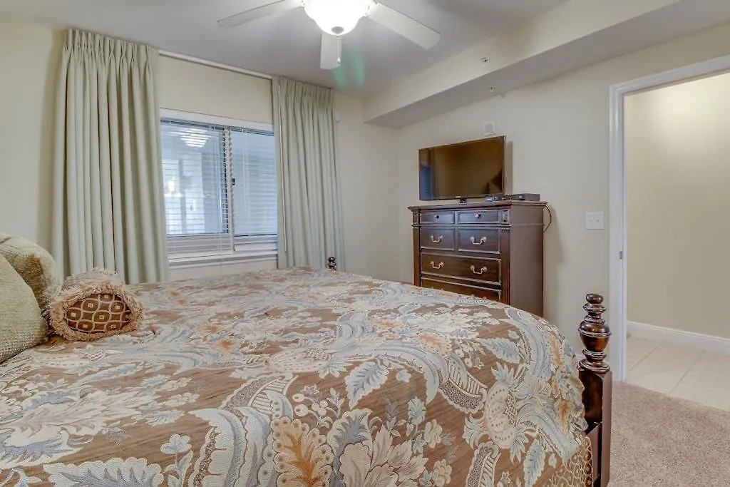 Emerald Beach Resort 1826-1