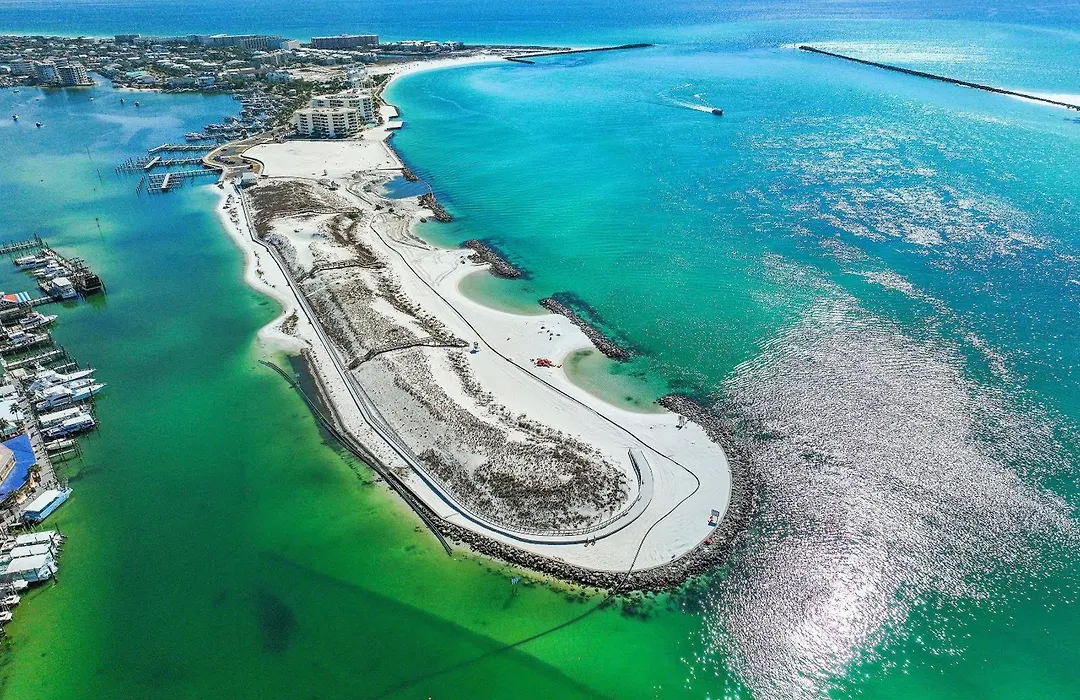 Green Reef #6- Beachfront Bliss-1