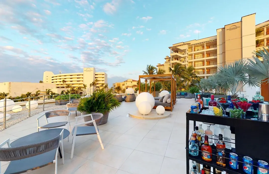Grand Park Royal Cancun (Adults Only)-1