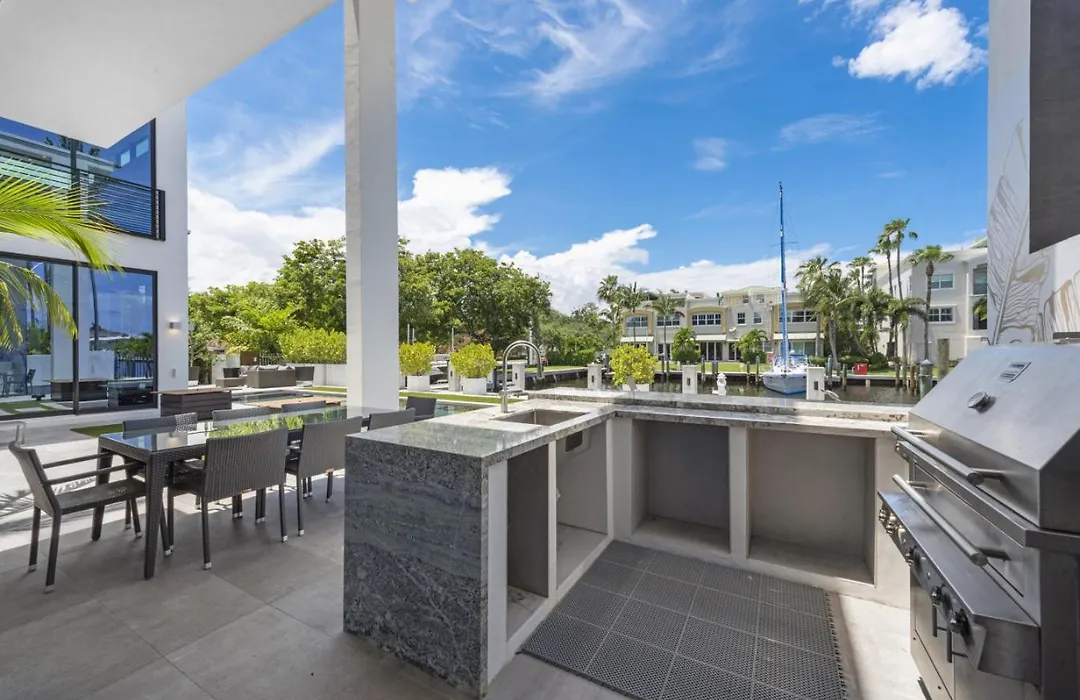 Three Story Waterfront Villa With Basketball And Mini Golf-1