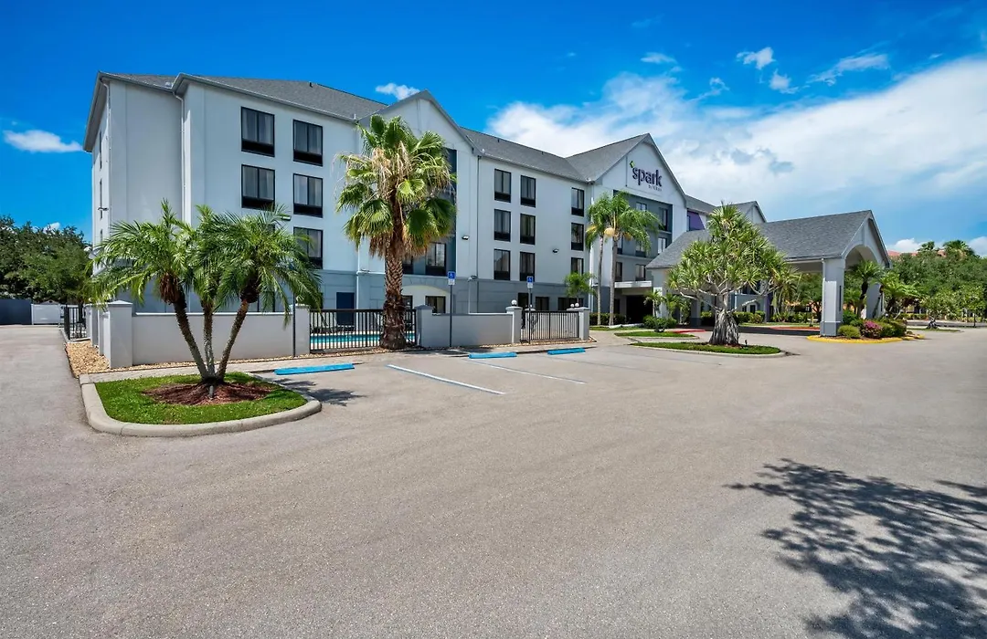 Spark By Hilton Fort Myers-1