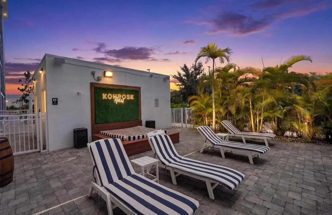 Kompose Boutique Hotel Sarasota-1