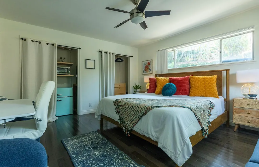 Overlooking Marina Del Rey Sailboats, Is Green Ginger Playa Del Rey On The Bluff,-1