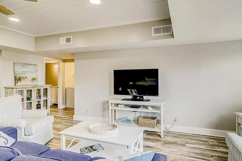 Forest Beach Villas 405-1