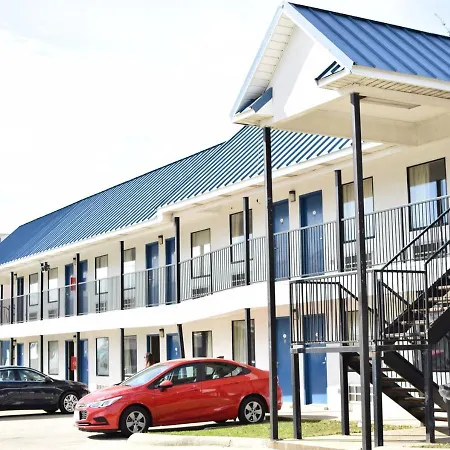 Bayfront Inn Biloxi-3