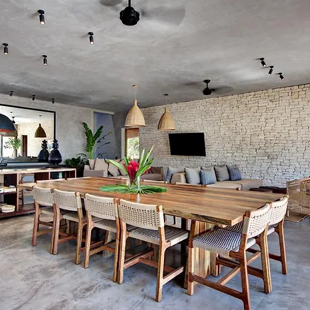 Beachfront Villa Soliman Bay 12-3