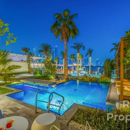 Five Palm Beach Villa -Private Pool & Roopftop Jacuzzi, 3-Level, By Exclusive Holiday Homes-3